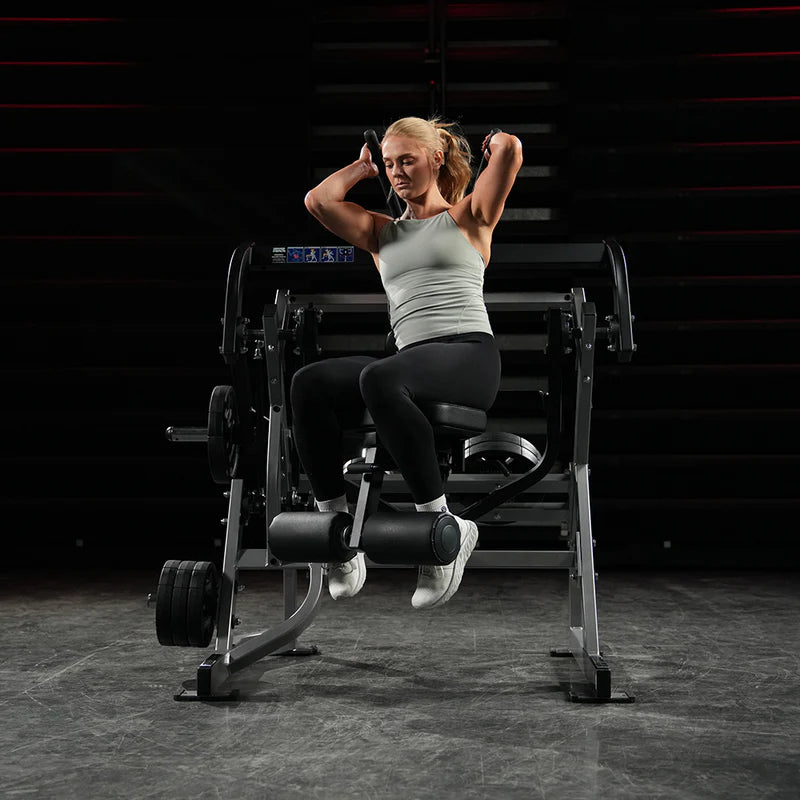 Plate-Loaded Abdominal Oblique Crunch