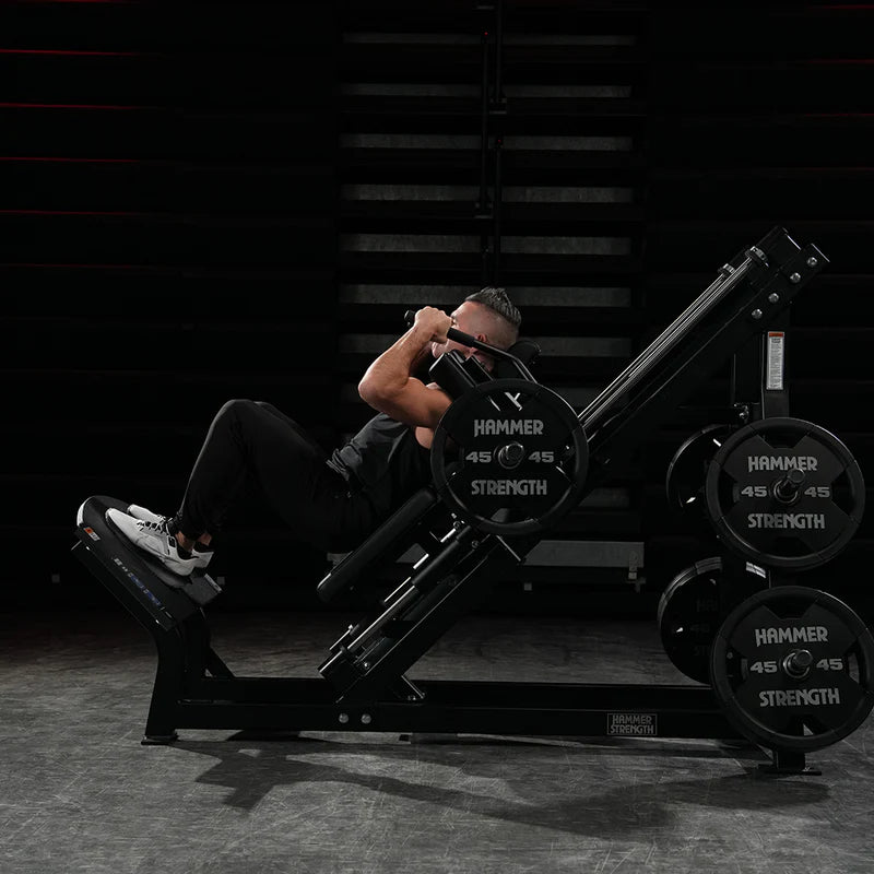 Plate-Loaded Hack Squat – Life Fitness